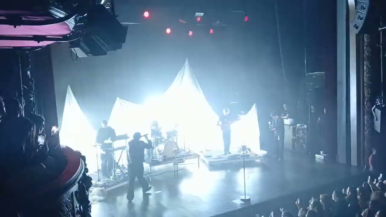 Artemas - ur so special to me - live the trianon Paris 14/09/24