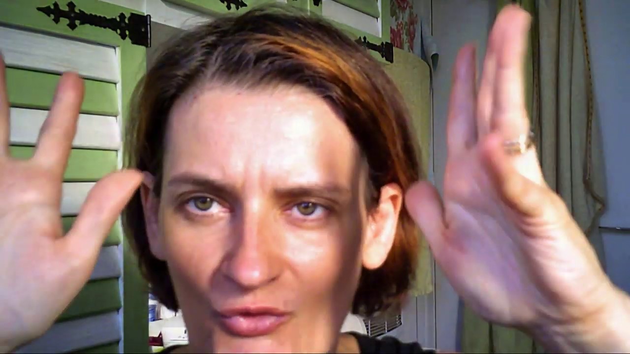 asmr chuchoté FR - je te fais un soin du visage attention personnelle
