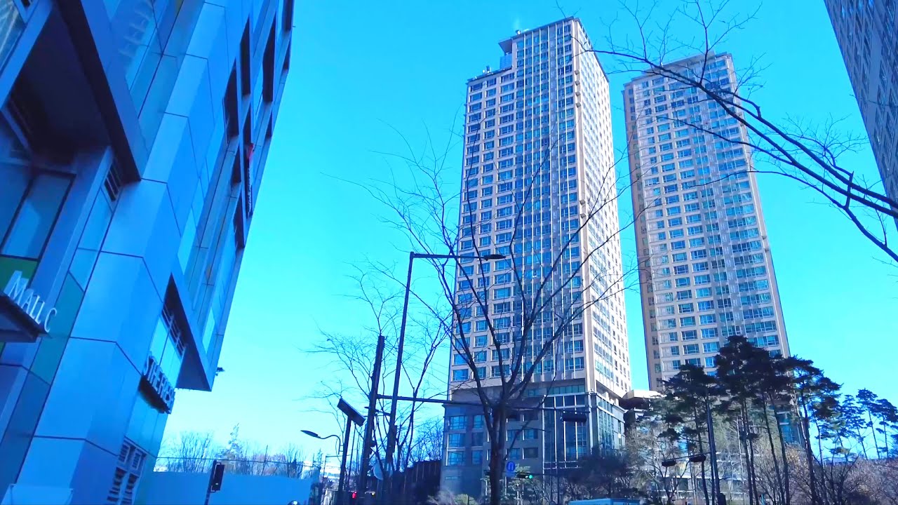 HYBE Insight Walking Tour + Yongsan City Park in Seoul | RICHEST Neighborhood in Seoul