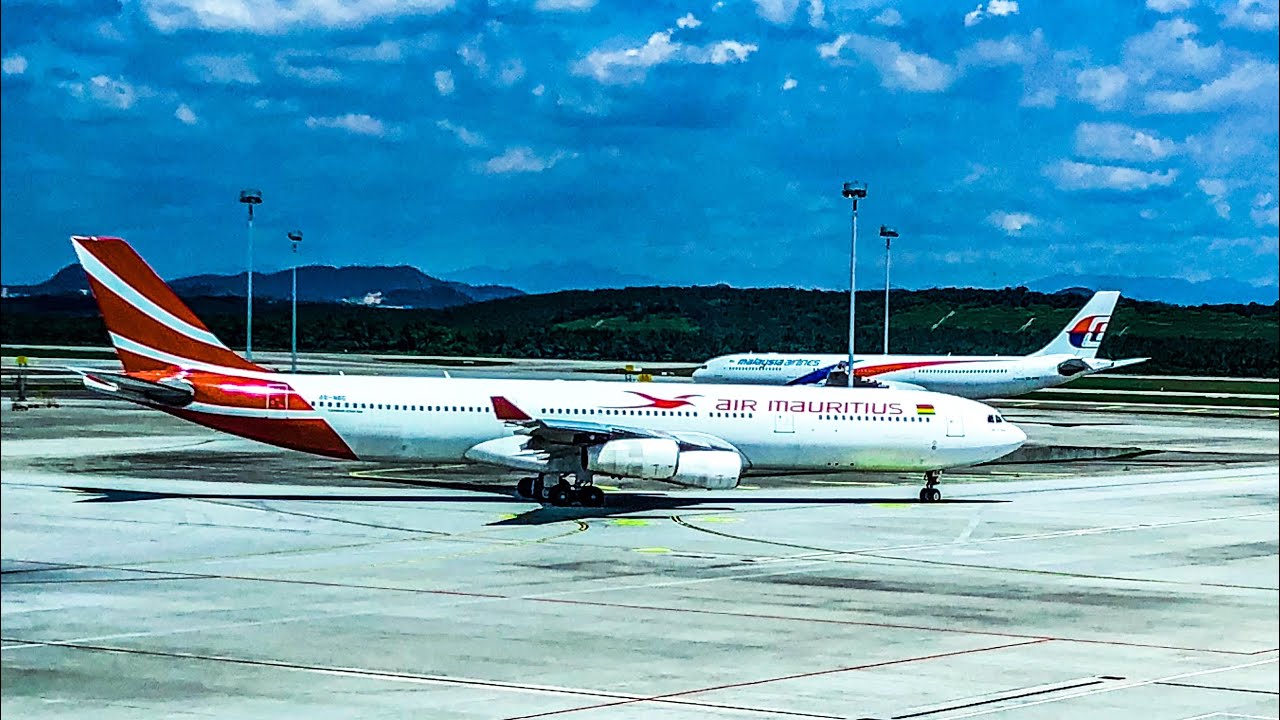 TINY SCREEN AND ASHTRAY ON OLD AIRCRAFT | Air Mauritius Economy Class | Airbus A340-300