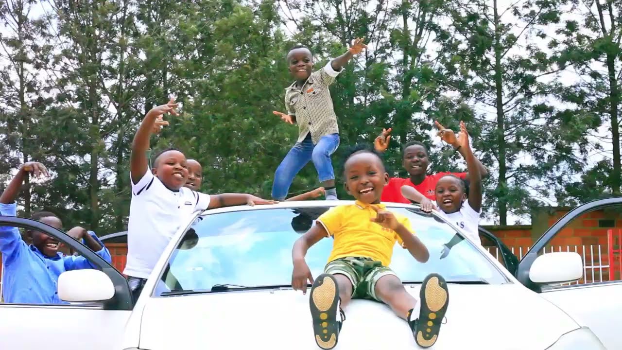 karyuri team bashimishije abantu mukaririmbo gashya'''kasohotse!!