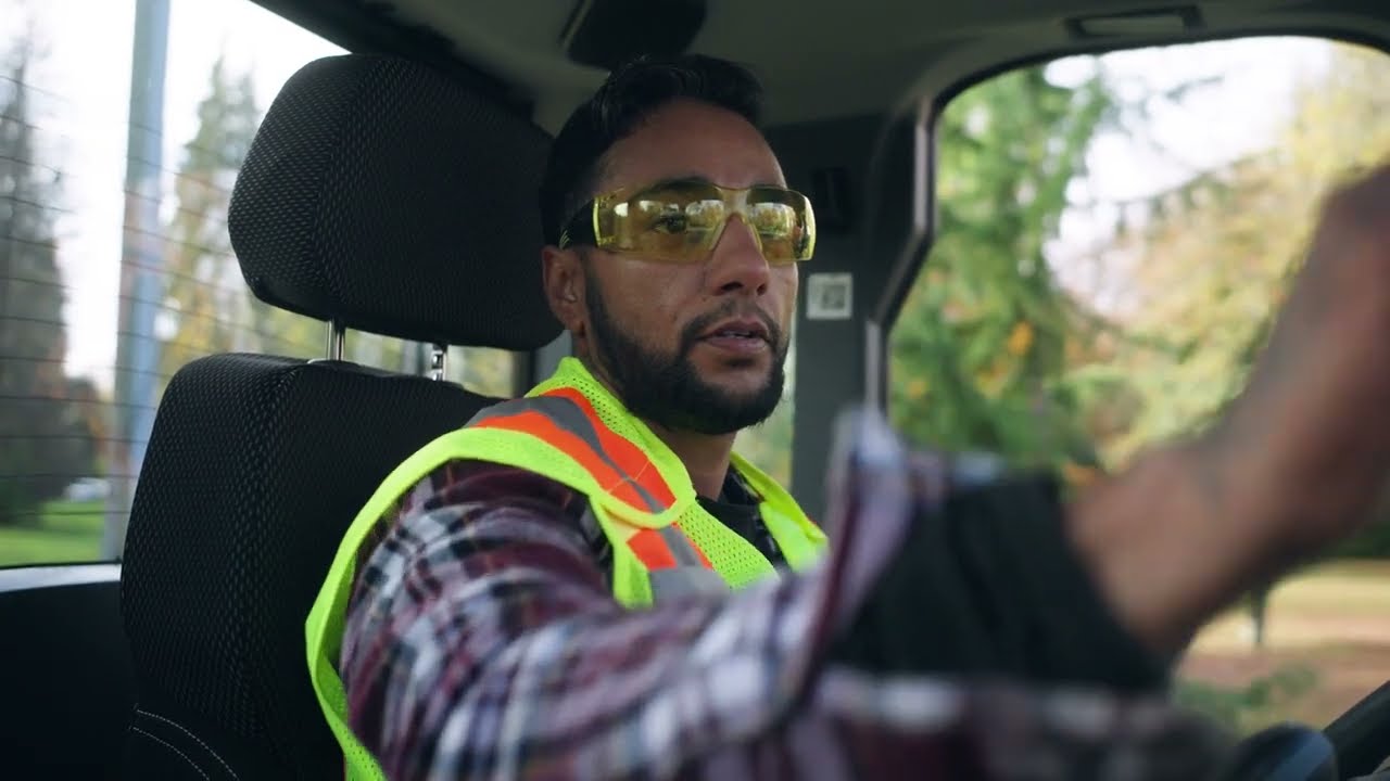 #CityWeLove Spotlight: Collecting the leaves on the street