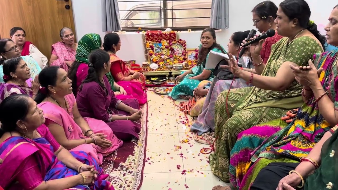 થાળ🌷🌷🌷લખેલ છે 🌷ભોજન માં લીલા લહેર છે