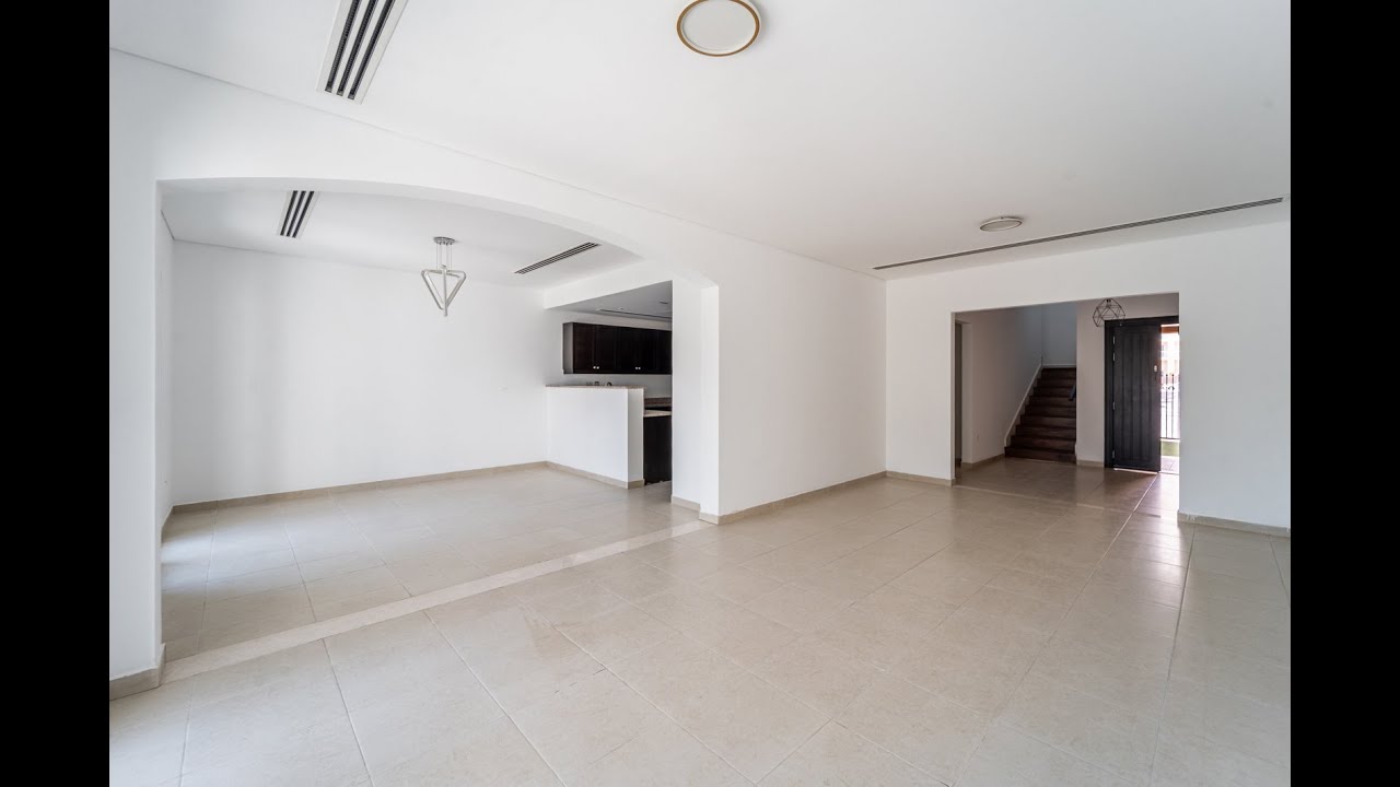 Exclusive | Vacant | Upgraded | Large Layout