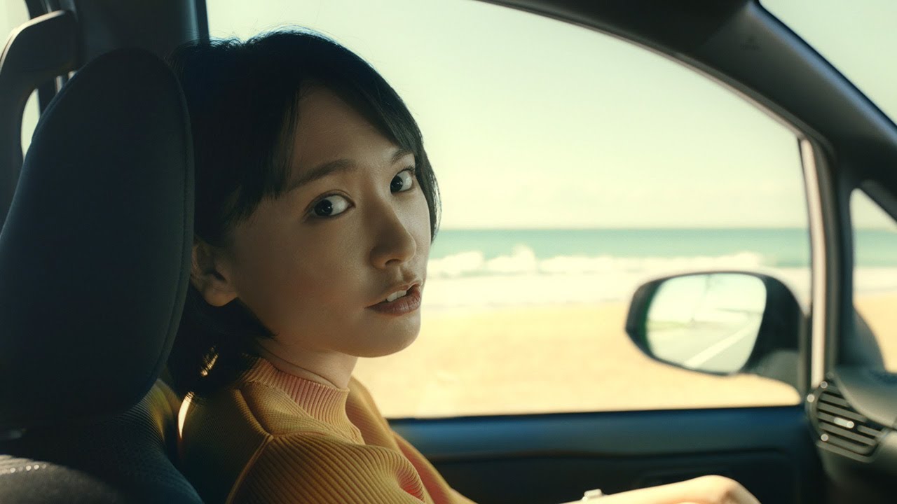 新垣結衣と“夫婦気分”に？ふいのツッコミにドキッ　新型「NOAH（ノア）」新CMが公開
