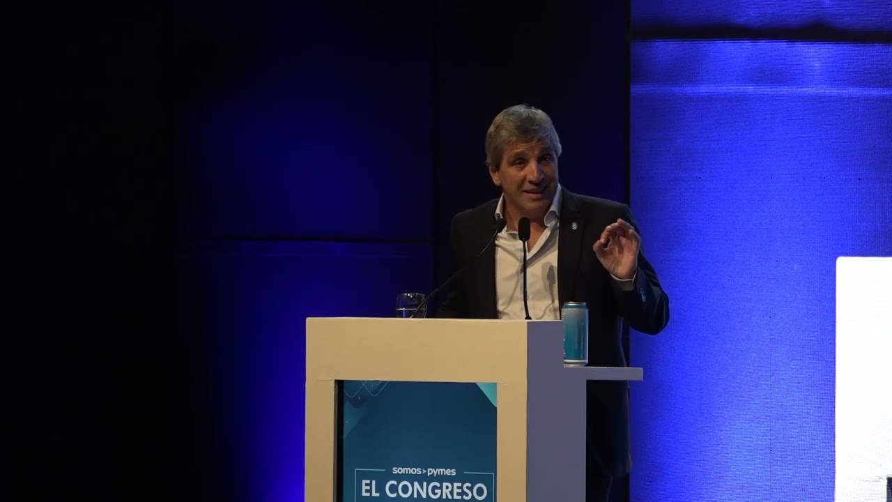 El Ministro de Economía, Luis Caputo, disertó hoy en el Congreso Nacional Pyme 2025 en La Rural.