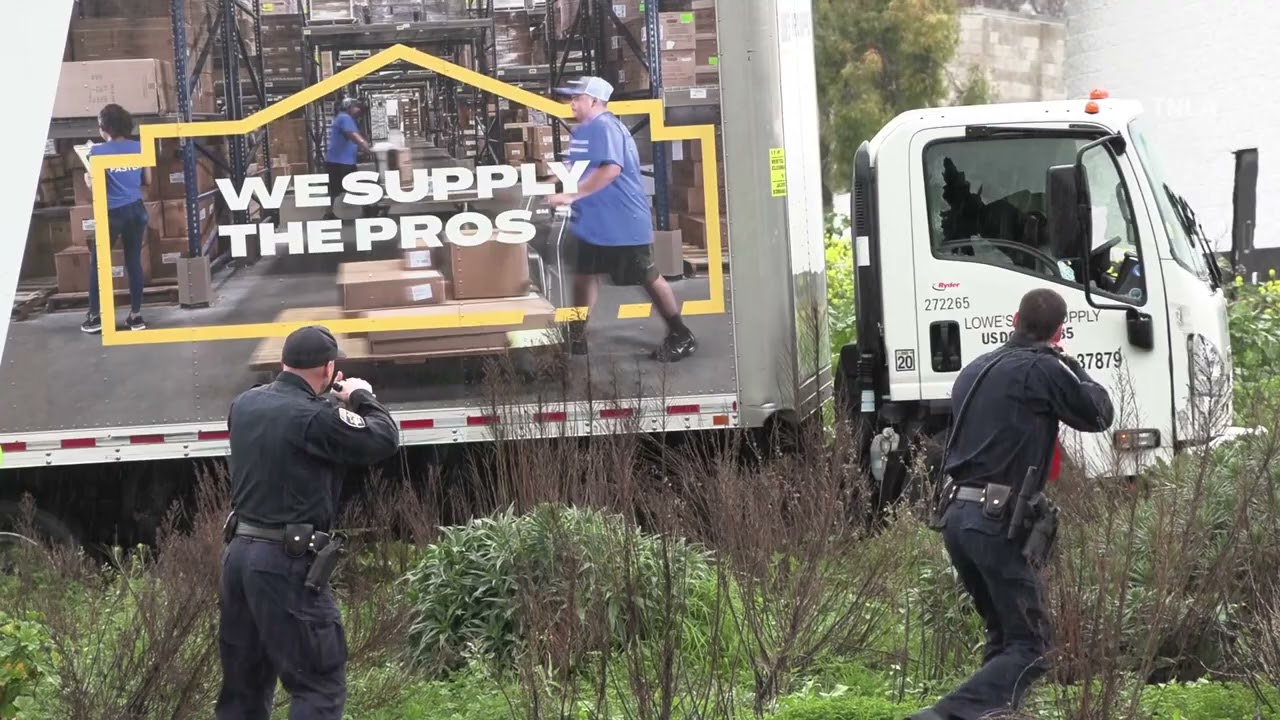WILD BOX TRUCK PURSUIT - CHP Ventura