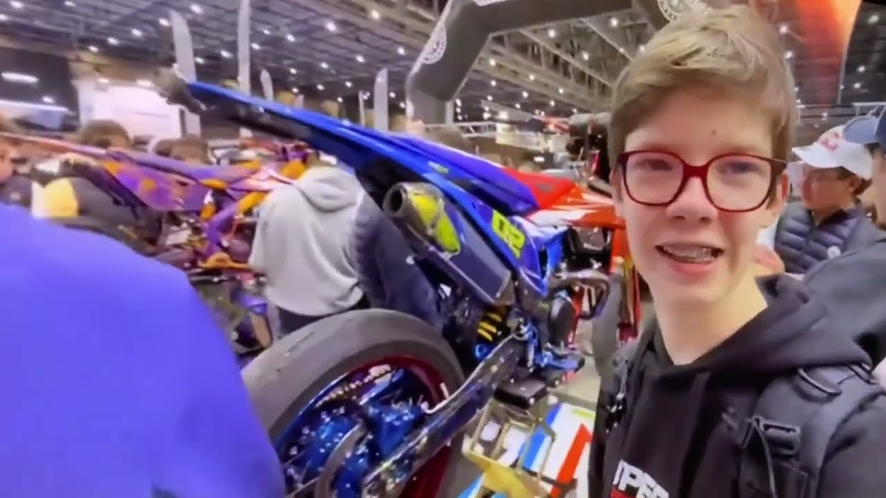 Présentation des Moto du stand SUPREMOT au salon de Lyon