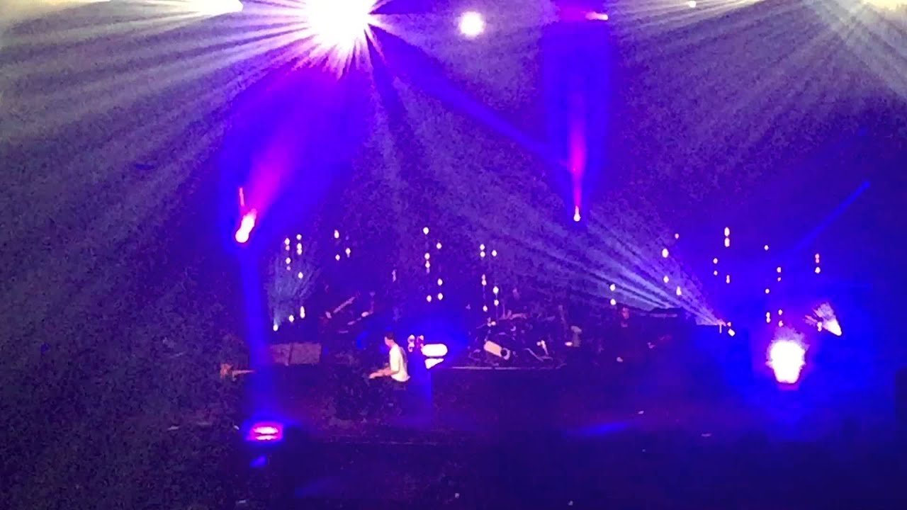 The Editors@HMH 6 nov. 2015 - Nothing