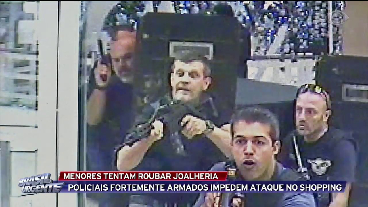Policiais impedem roubo a joalheria em Santana