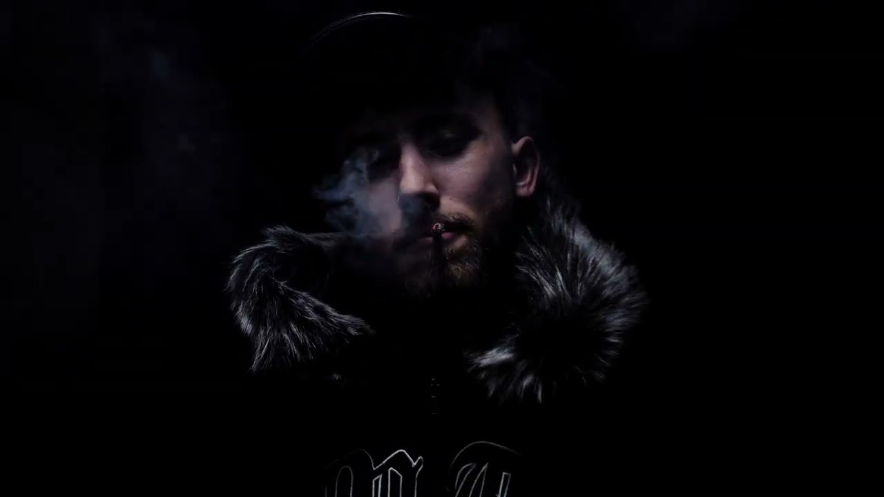 Musso - HÄSSLICH (prod. by Sizzy, Barsky & eest.id) [Official Visualizer] 4K