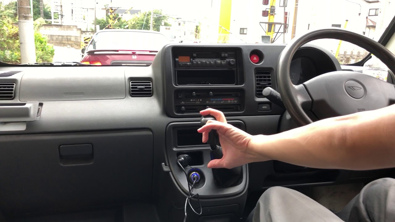 〔ダイハツ〕ハイゼットカーゴ（MT）車載