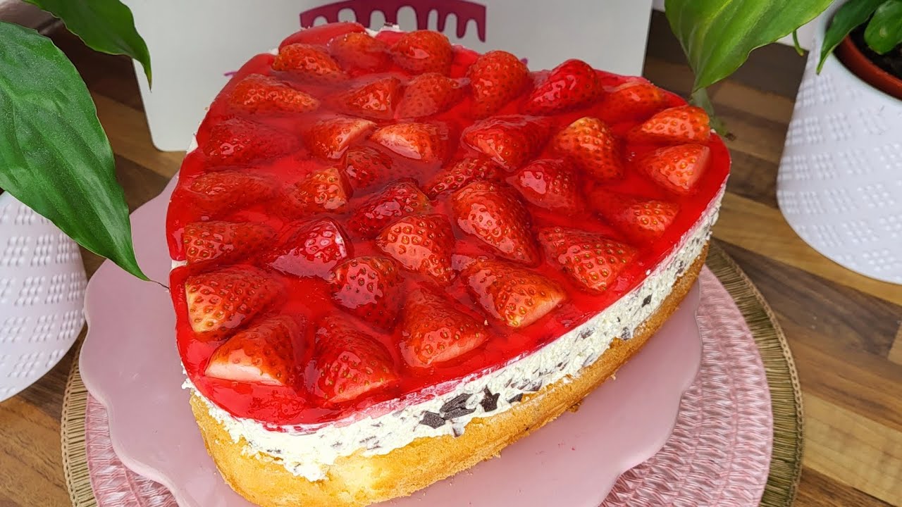 Einfache Erdbeer Stracciatella Torte, Erdbeertorte einfaches Rezept