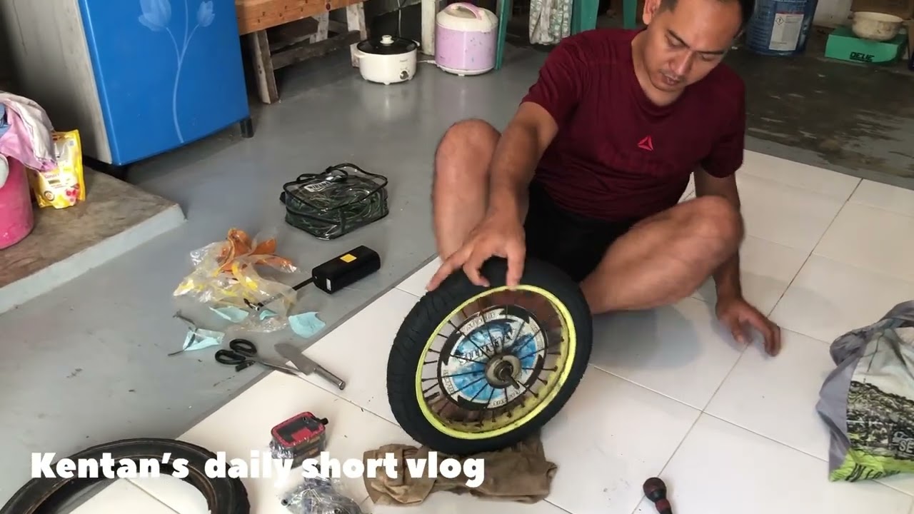 Simak cara kami menganti ban sepeda anak unit BMX atlantis sparta dengan mengunakan alat alakadarnya