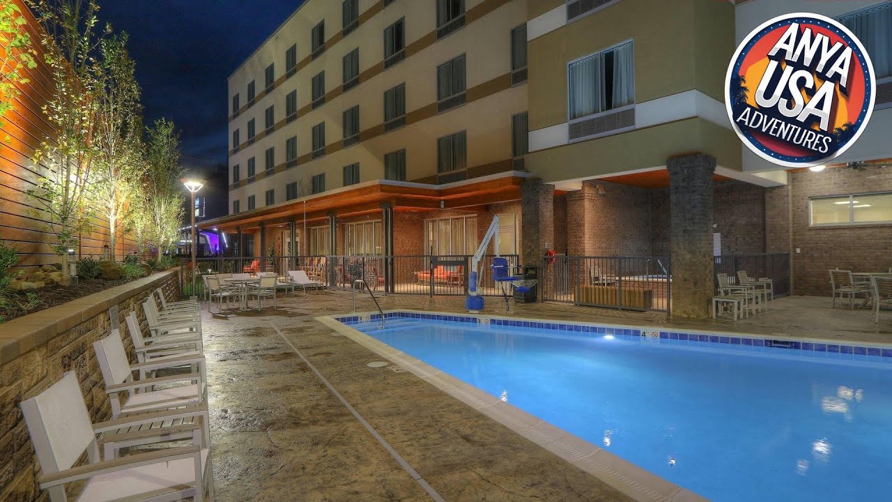 Fairfield Inn & Suites Gatlinburg Downtown | Gatlinburg (TN), United States | Hotel Review 🏨