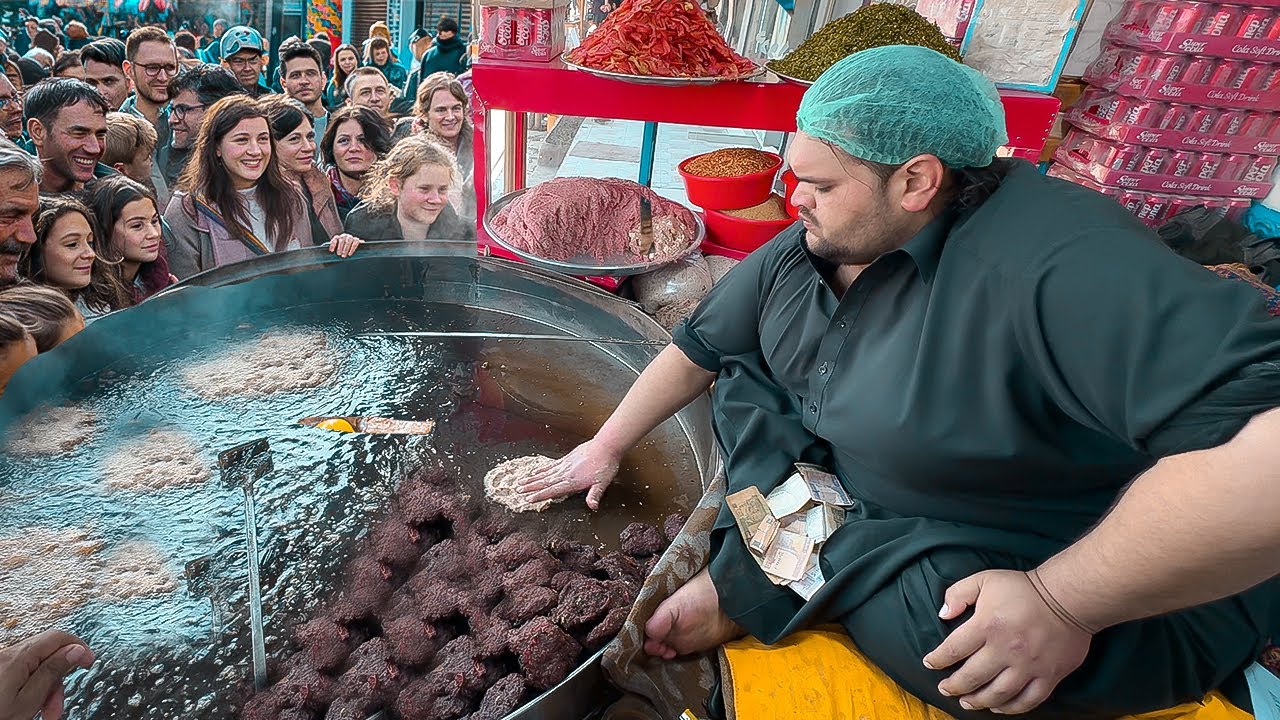 Famous Adam Khan Special Chapli Kabab recipe in Afghanistan | BIG man making Giant Size Chapli Kabab