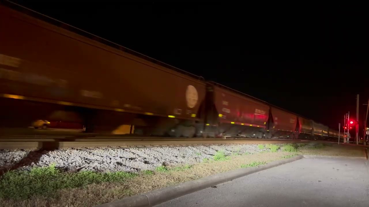 BNSF/Warbonnet leads CSX G575 through Bushnell 2-23-26