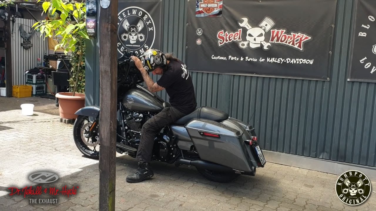 Jekill on M8 114 CUI Street Glide