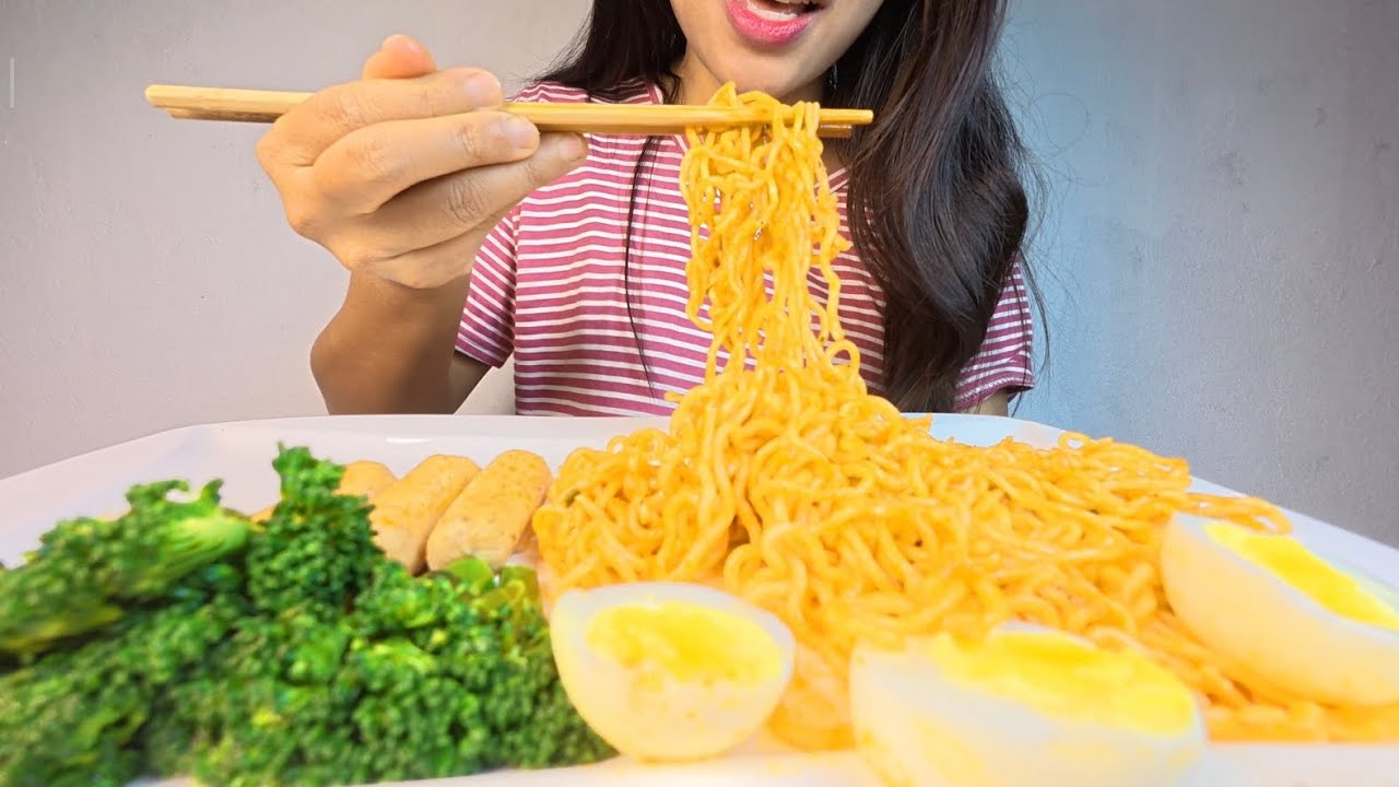 ASMR SPICY CURRENT NOODLES WITH SAUSAGES 🔥🔥🔥|NO TALKING 