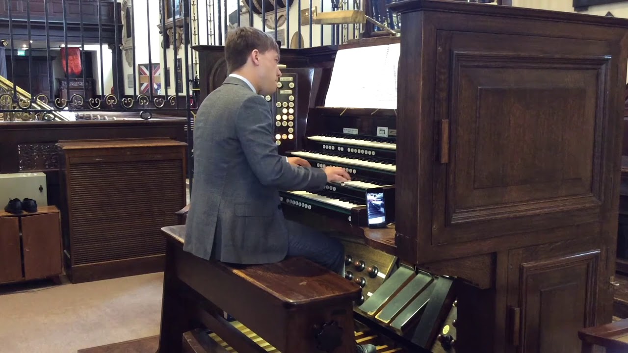Introduction and Fugue in C by Thomas Arne - Alexander Binns plays the Organ of Derby Cathedral