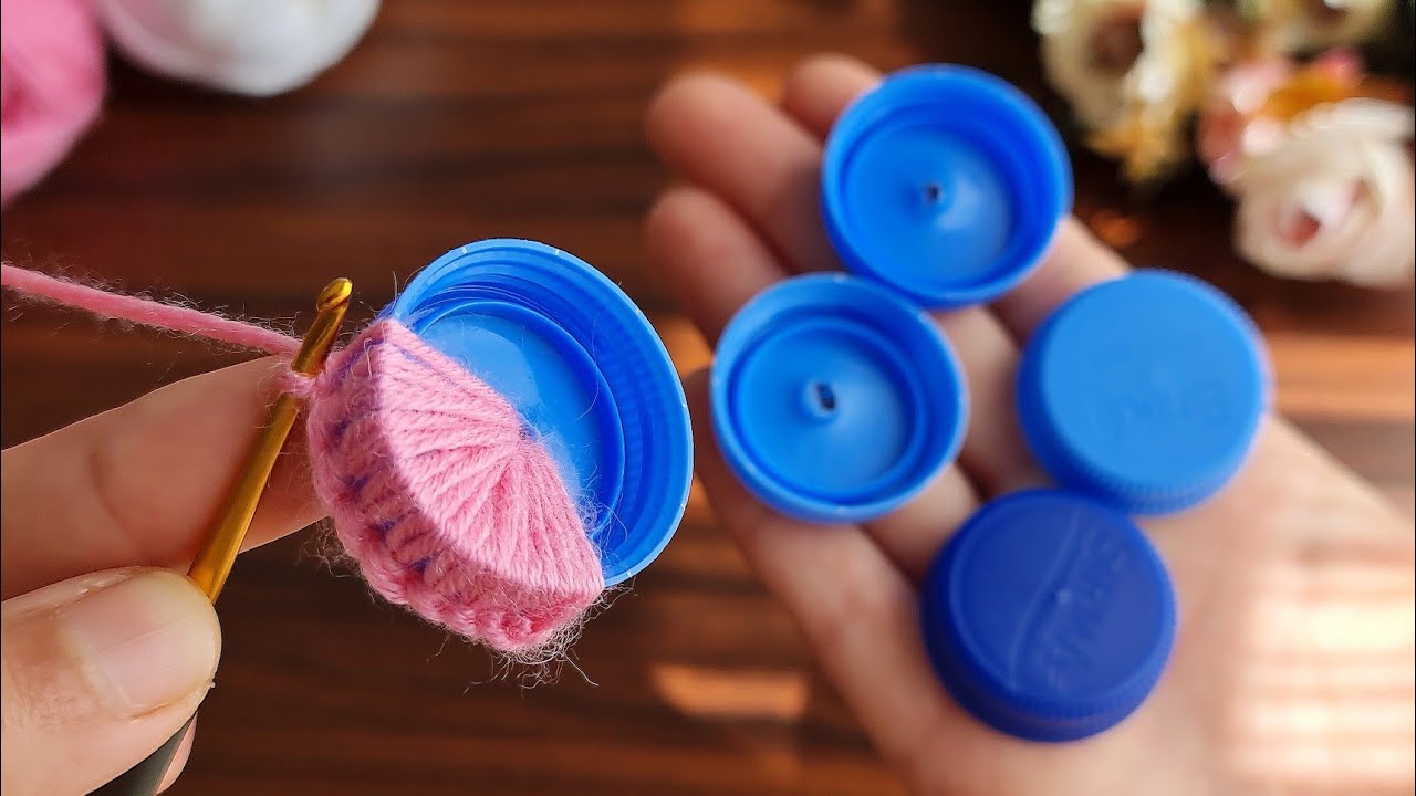 Perfect ‼️ very beautiful and very easy crochet idea! knit the caps of plastic water bottles.