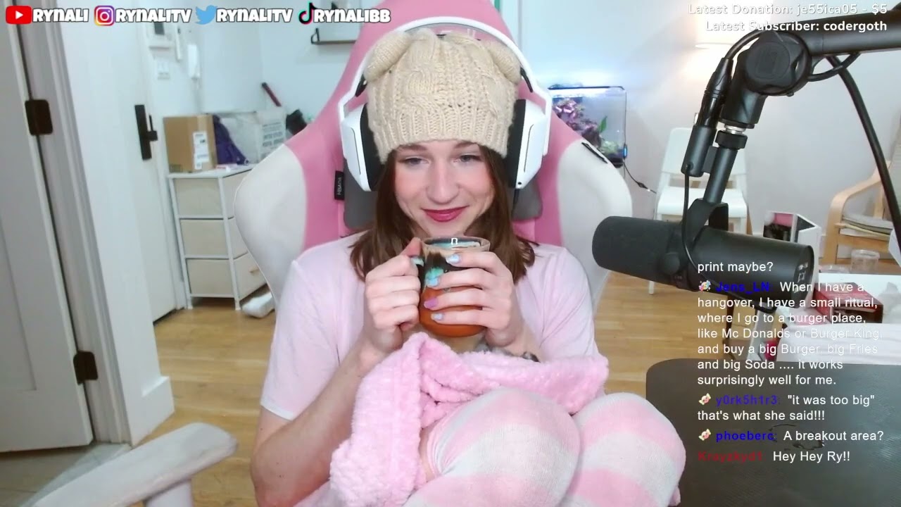 2022-10-02 - Rynali - Cozy Rainy Sunday Stweam!! Get some coco and be cozy with me