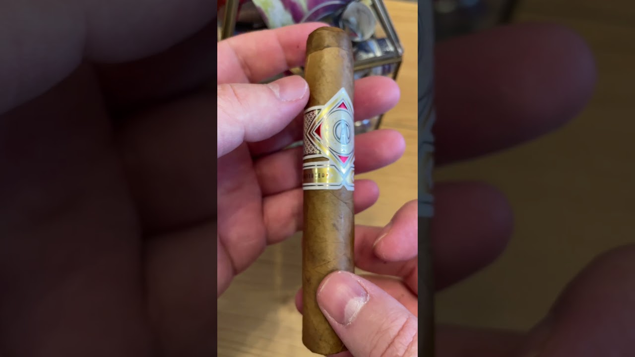 ASMR Quick Review: CAO Gold Robusto  #asmrcigarreview #cigarexperience #cigars #cigar