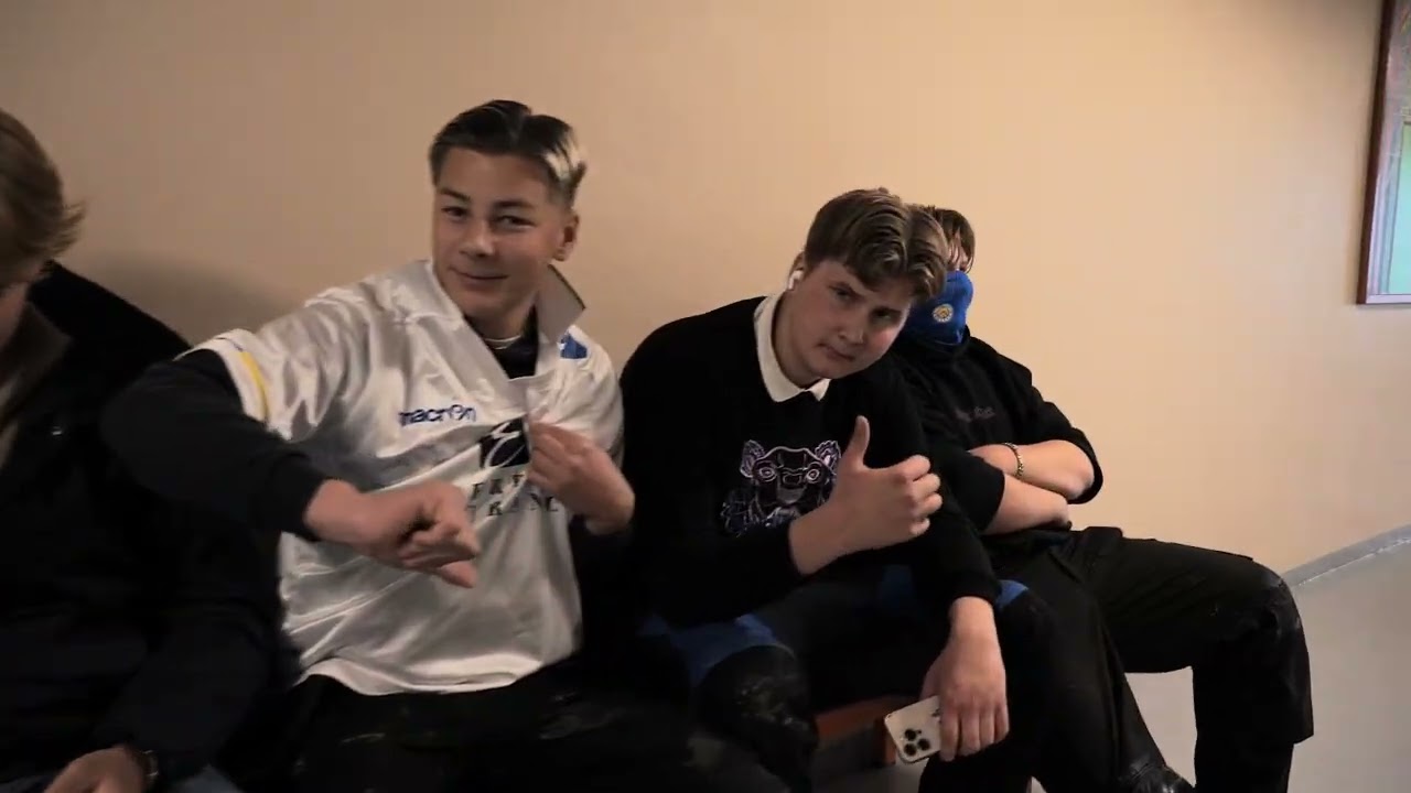 Blå Kors VGS Grimstad er skolen der alle er Leedsfans