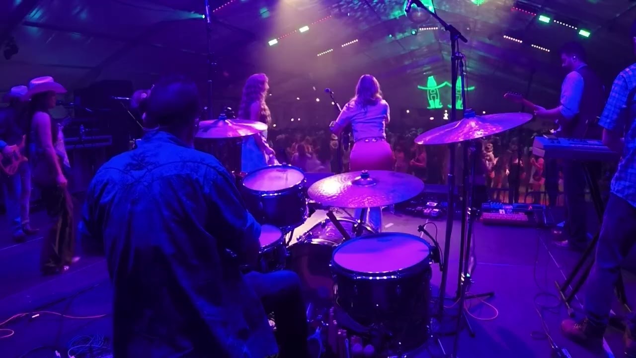 Drum Cam - Redneck Woman live - Susan Hickman & Heather Rayleen
