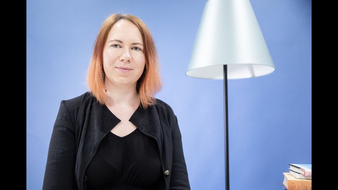 Au&scaron;ra Kaziliūnaitė: apie įsimintinas knygas, skaitymo įpročius ir įkvėpimą poezijai