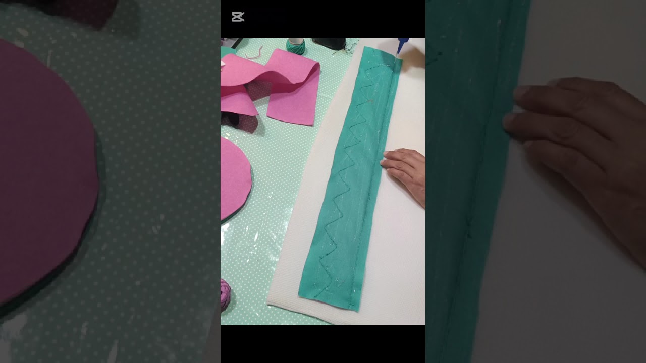 Cesto Cascanueces hecho en fieltro 