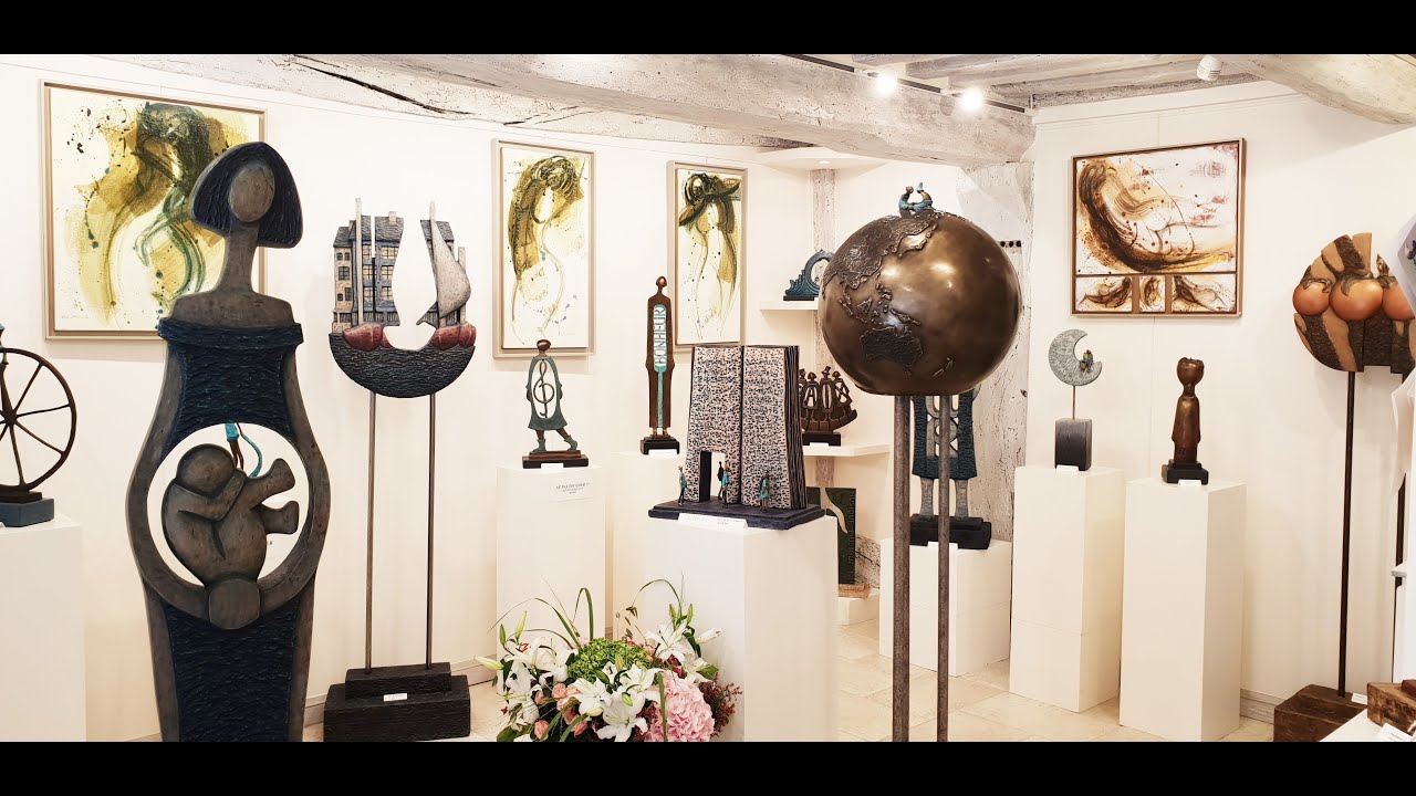 L'art du bonheur. L'art de Ewa Dabrowska, parole de critique d'art Christian Noorbergen.