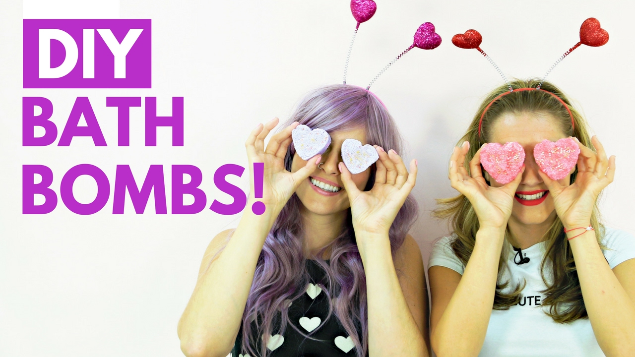 DIY Bath Bombs! (TRY THE TREND) | Hollywire