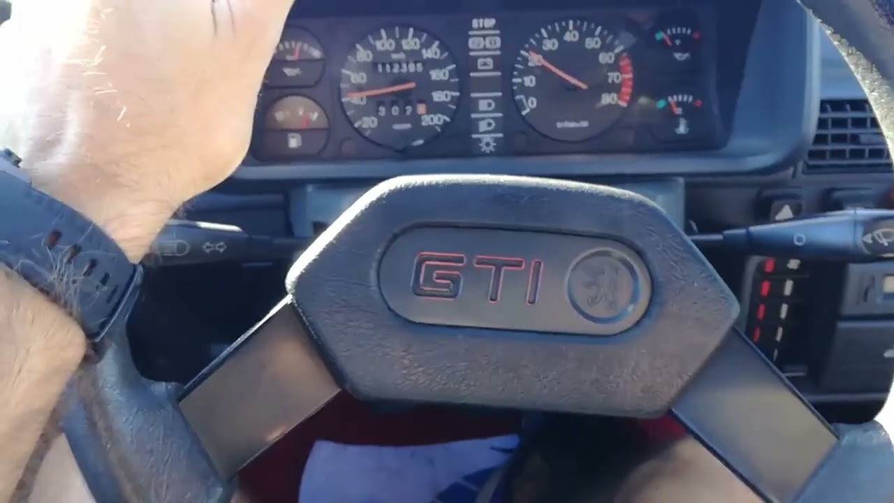 A bord d'une 205 GTI 1984..quel plaisir !!