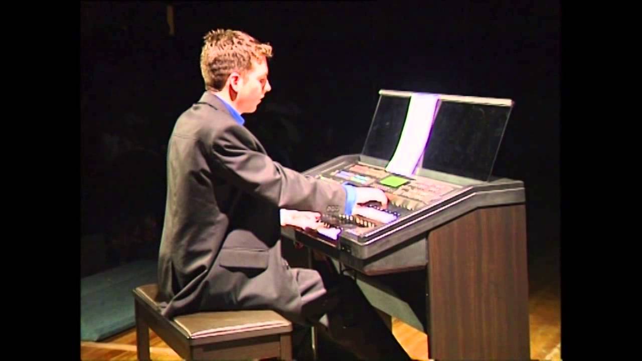 Matt Richardson plays 