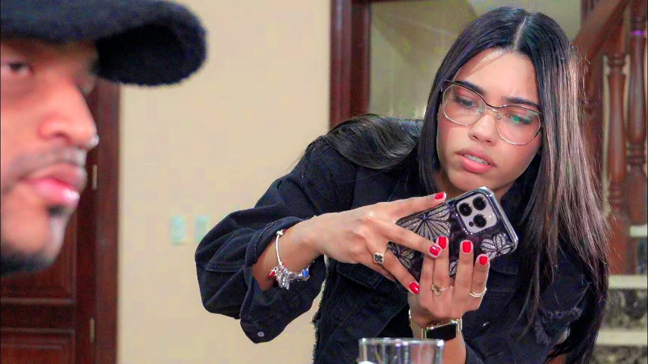 Prefería subir fotos a las redes antes que su esposo comiera su comida, que final 😡💔 #viral #shorts