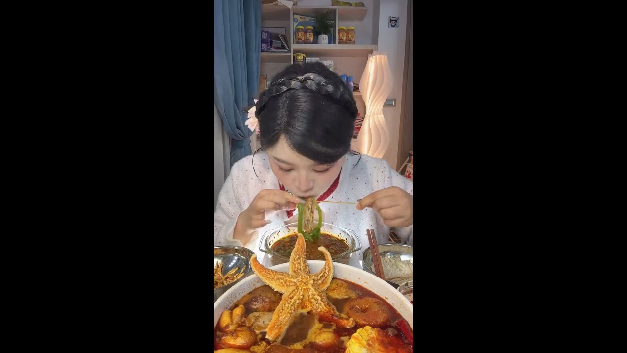 🔴 LIVE: Warm Eat & Chat Vibes with a Chinese Girl | Gentle ASMR Eating & Cozy Mukbang Moments