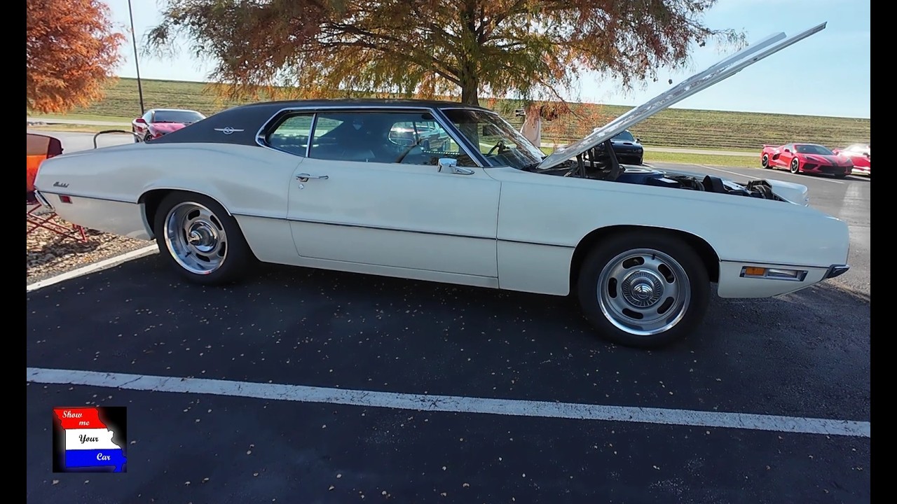 Mike's Pristine all Original 1970 429 Ford Thunderbird.