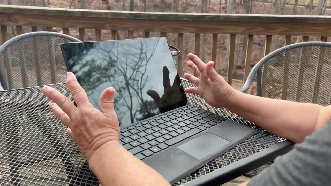 Laptop Sun Shade for Working Outside, Foldable & Portable Privacy Screen Hood Tent for Outdoors, Per