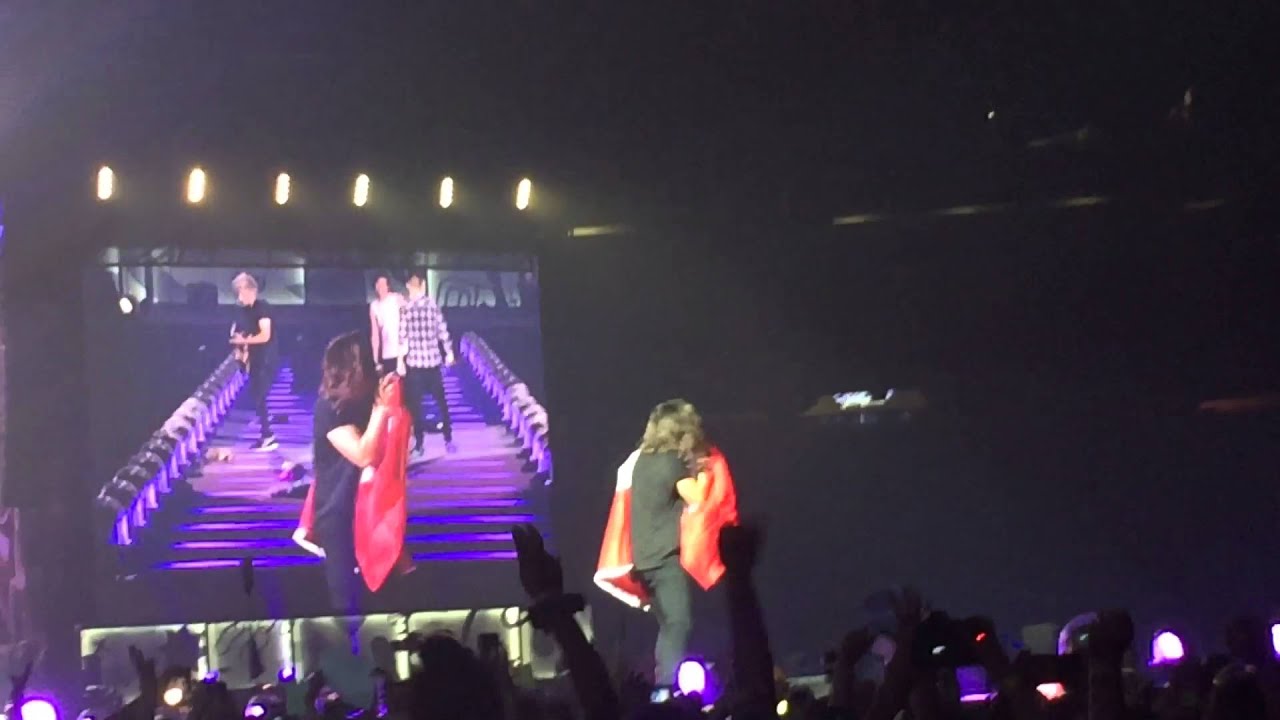 One Direction On The Road Again Tour TORONTO 2015 - Girl Almighty