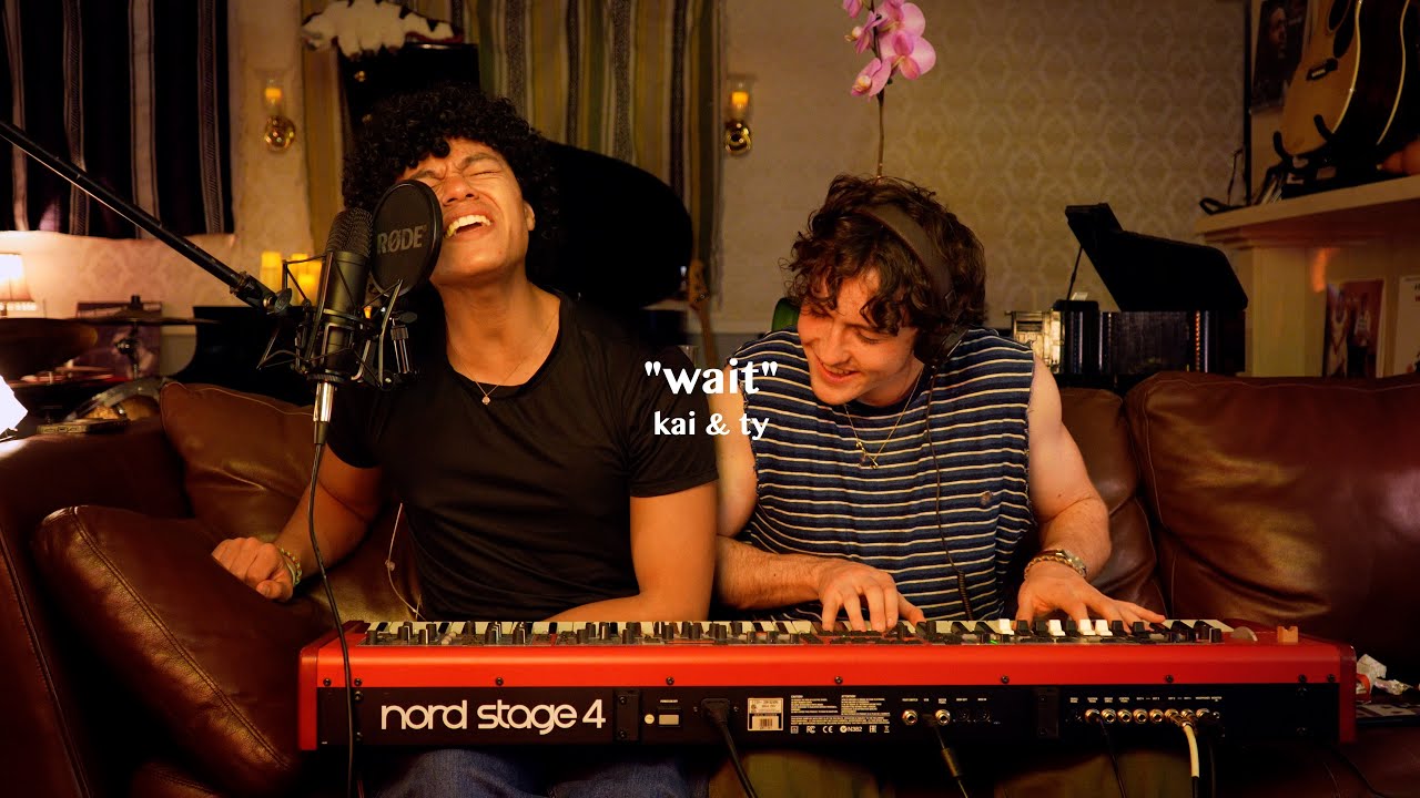 Wait | Kai & Ty (Tiny Couch Session)