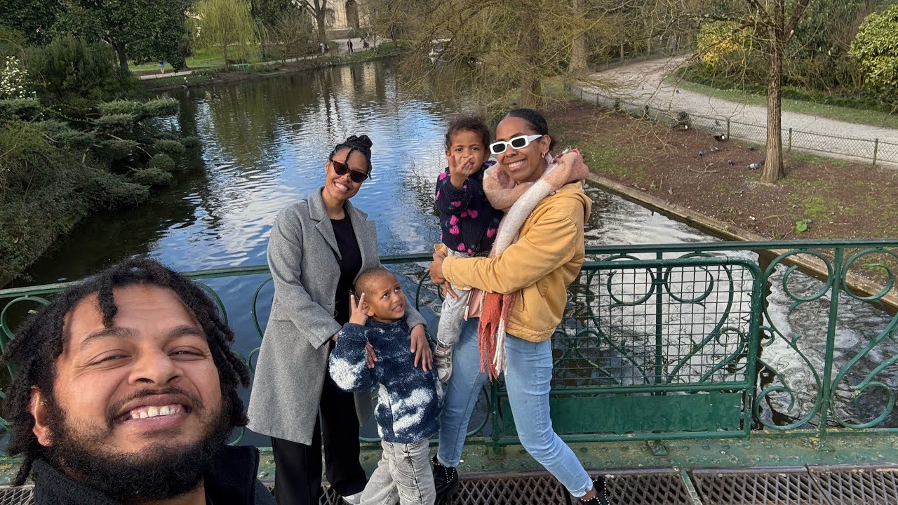 Family time at Jardin Botanique. 