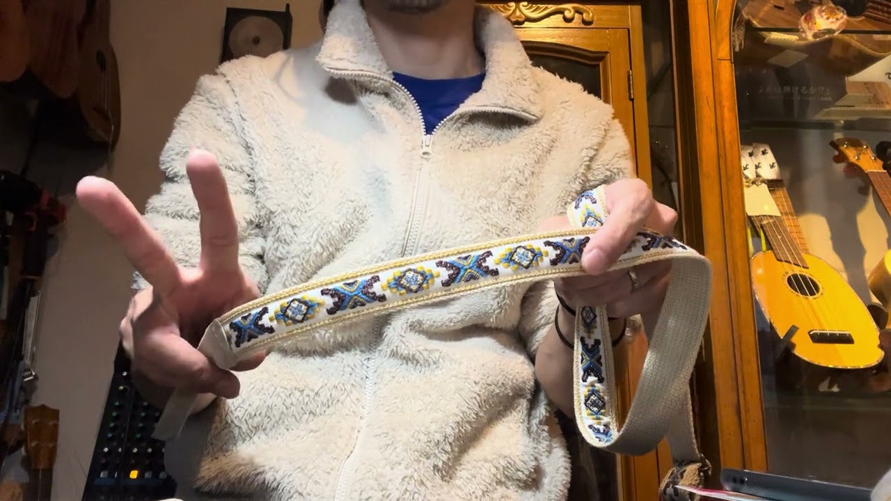 朗報！穴をあけずに使えるウクレレストラップ DOUBLE HOOK ウクレレストラップ レビュー