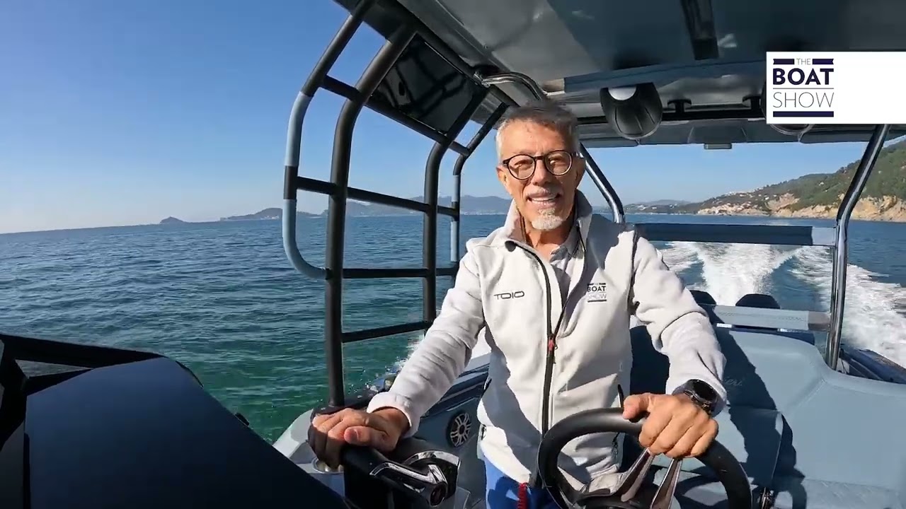 ITA - Ranieri International - CAYMAN 33.0 EXECUTIVE  - THE BOAT SHOW