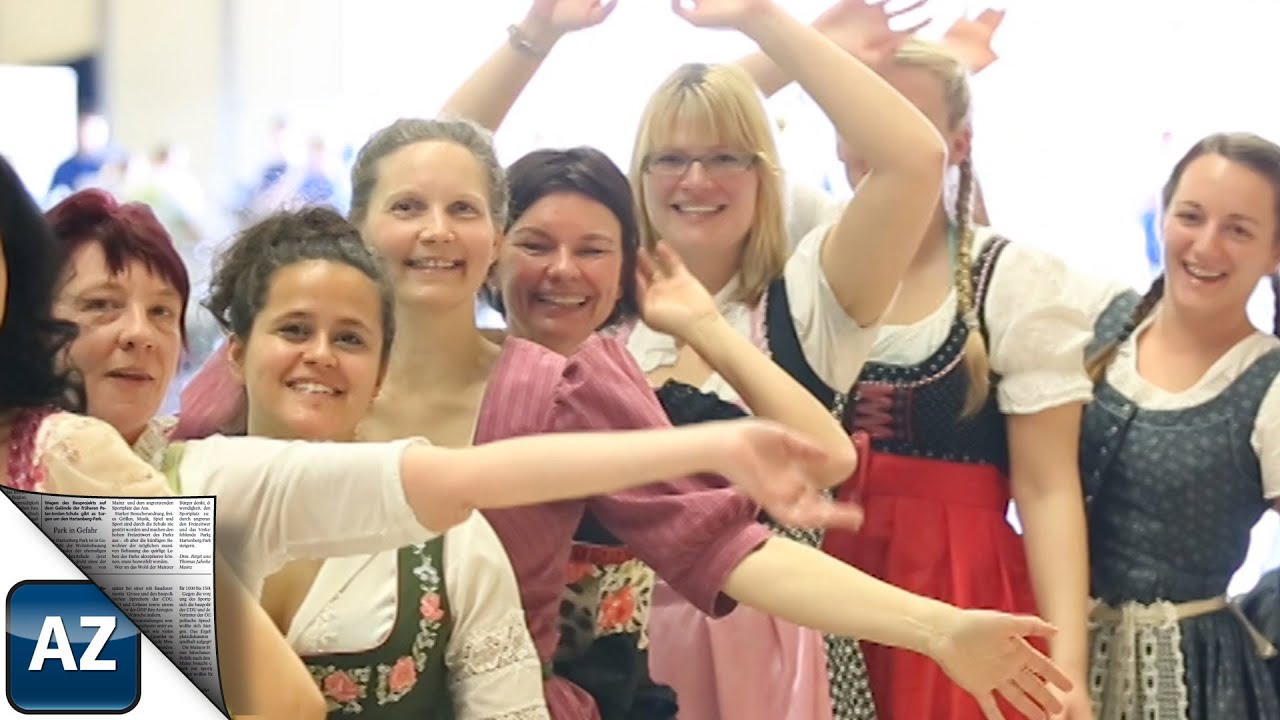 Dirndlspringen im Hallenbad Gensingen