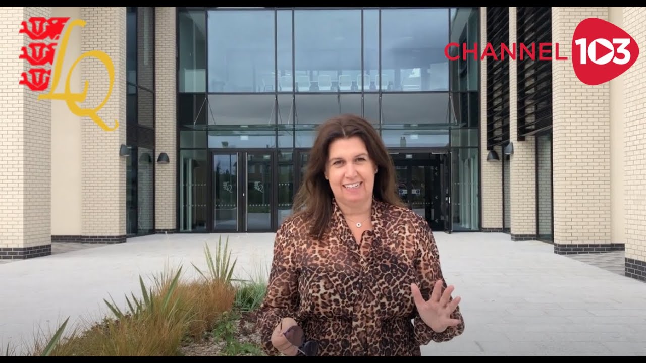 Les Quennevais New School Tour