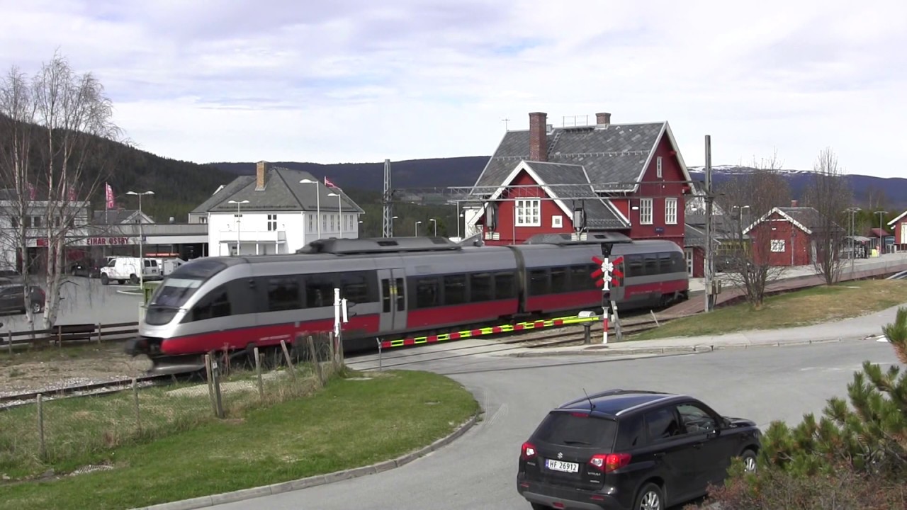 Alvdal Railroad crossing, Norway 1 / Alvdal Planovergang 1