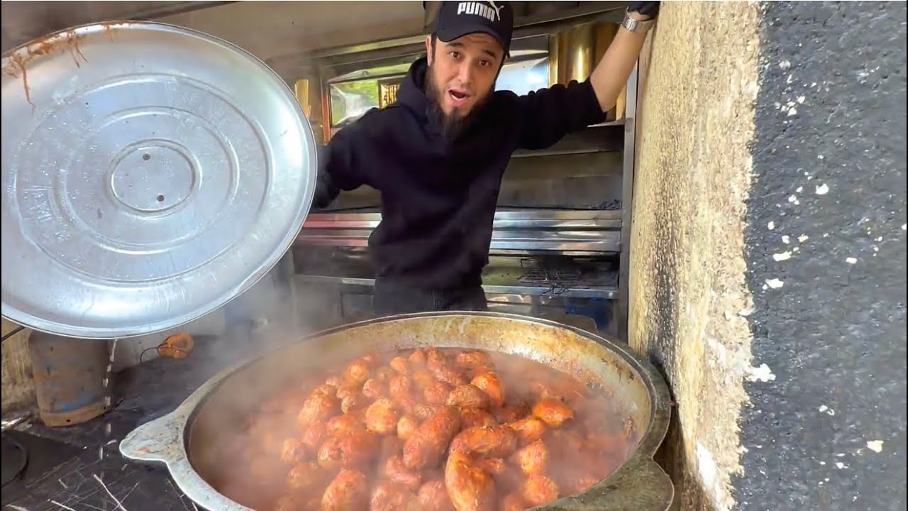 شارع آكل اوزباكستان عند مسجد فيض الرحمن