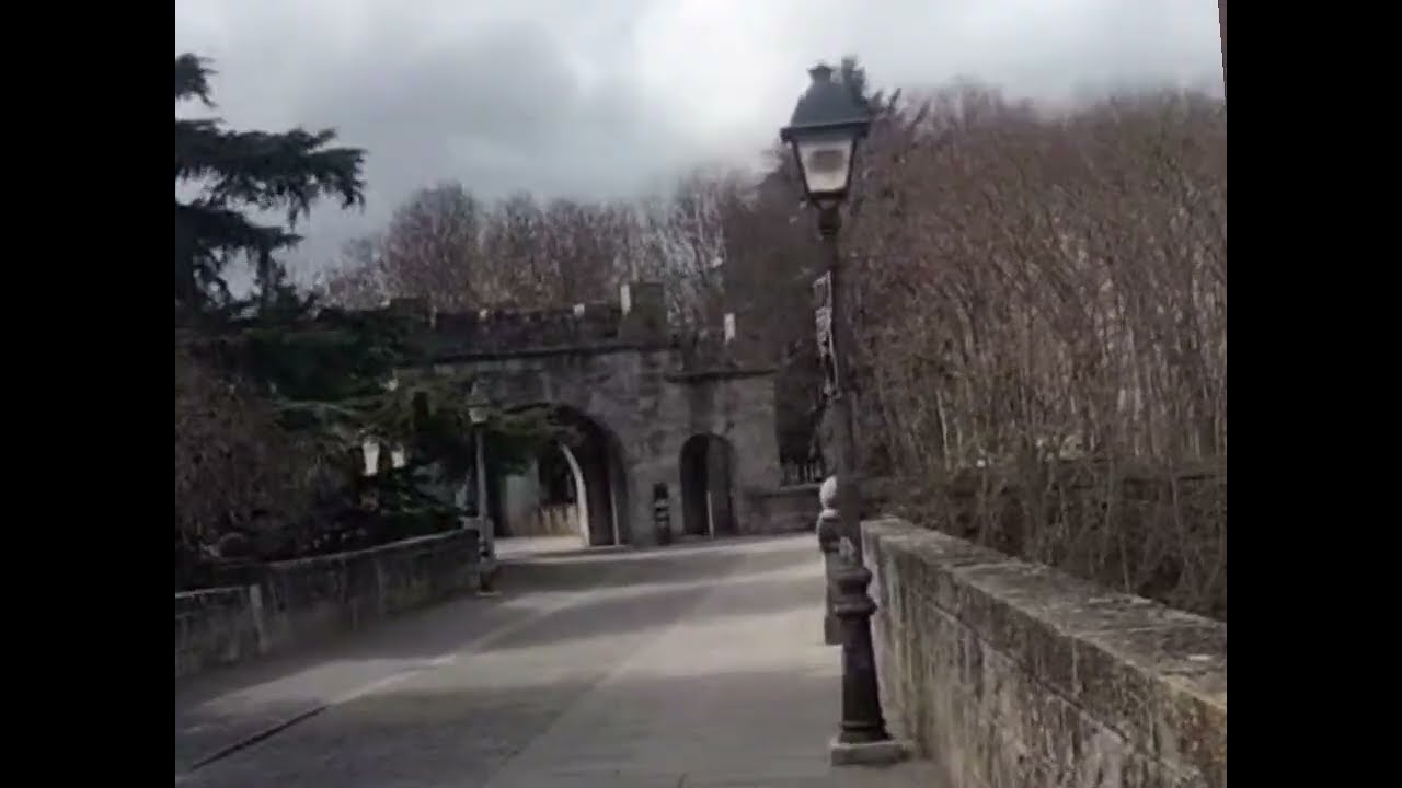 Paseo de ronda corridos cómo melquiades en la ciudad de Pamplona