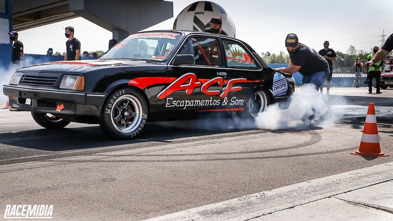 CHEVETTE TURBO ACELERANDO FORTE NA LISTA &Aacute;REA 41 - RACEMIDIA #TURBO #CHEVETTE #BURNOUT - RACEMIDIA.